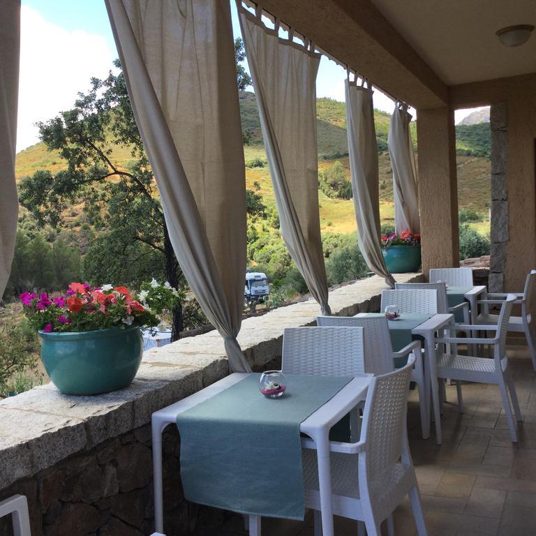 Il Giardino Di Daniela Panzió San Teodoro  Kültér fotó